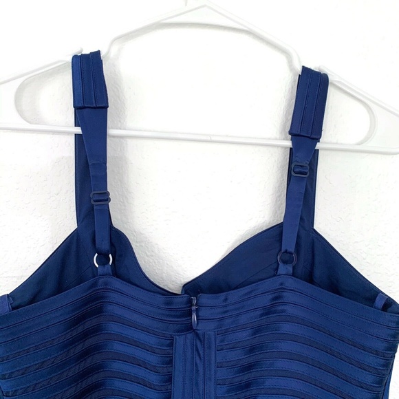 BCBGMAXAZRIA Blue Bandage Cocktail Rivas Dress - Picture 6 of 8